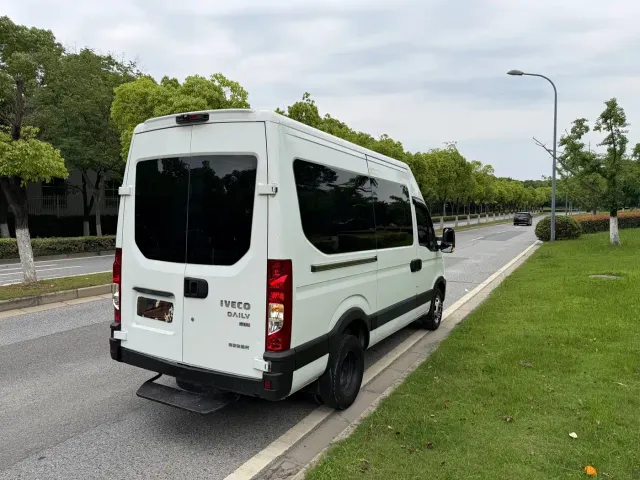 Iveco Daily — Фото автомобиля 4