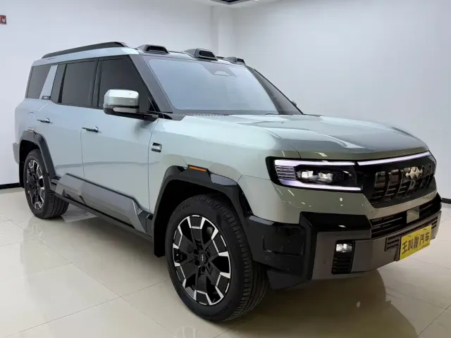 BYD FangChengBao Leopard 8 — Фото автомобиля 3