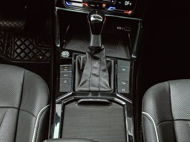 Volkswagen Passat — Фото автомобиля 14