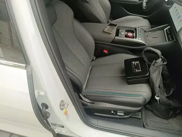 BYD Qin L — Фото автомобиля 24