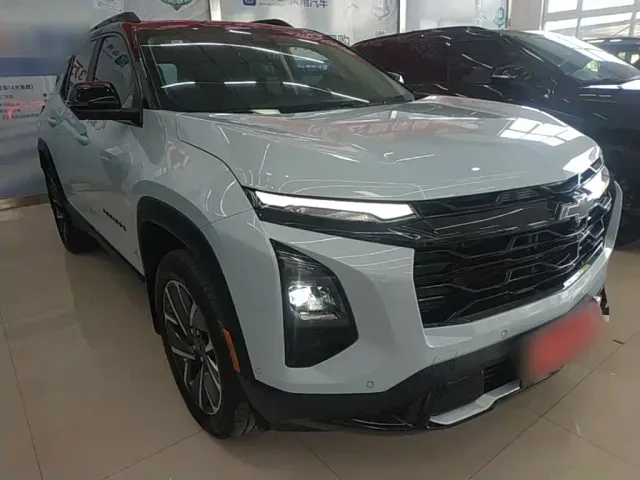 Chevrolet Equinox Plus — Фото автомобиля 3