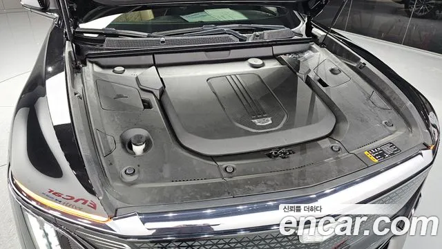 Cadillac Lyriq Lyriq Sport — Фото автомобиля 6