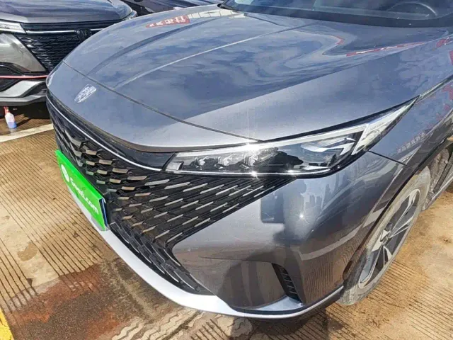 Roewe RX5 — Фото автомобиля 23