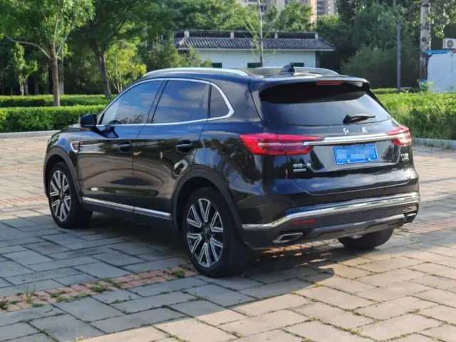 Hongqi HS5 — Фото автомобиля 6