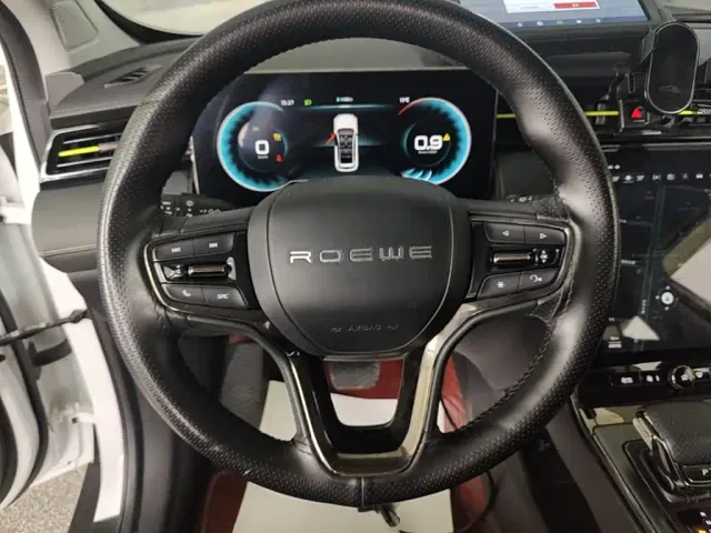 Roewe RX5 — Фото автомобиля 10