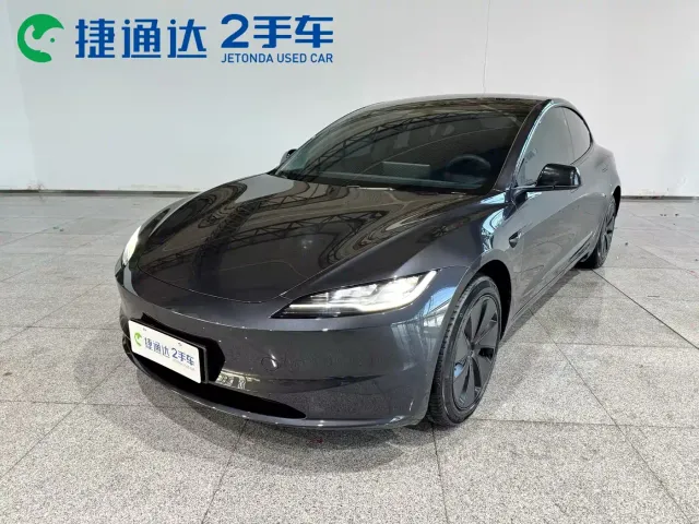 Фотография автомобиля — Tesla Model 3