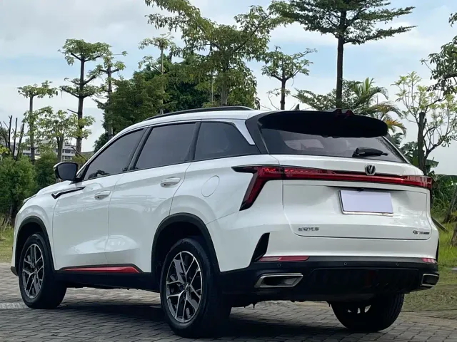 Changan CS75 Plus — Фото автомобиля 20