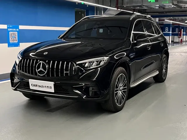 Фотография автомобиля — Mercedes-Benz GLC-Class