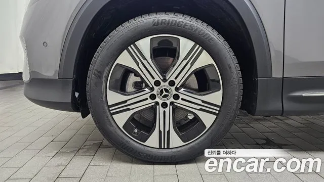 Mercedes-Benz EQB — Фото автомобиля 5