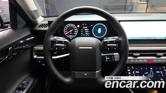 Hyundai Grandeur Grandeur (GN7) 2.5 Бензин 2WD — Фото автомобиля 13