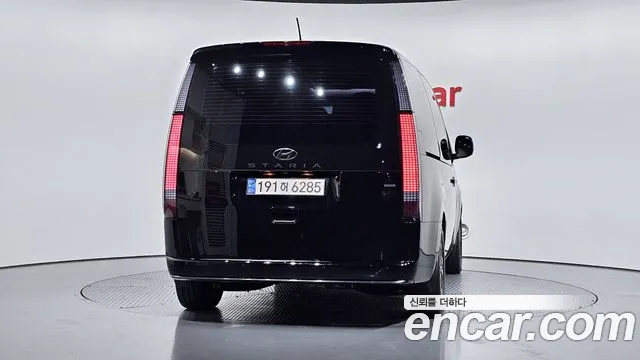 Hyundai Staria Staria 4WD Lounge 9 мест — Фото автомобиля 4