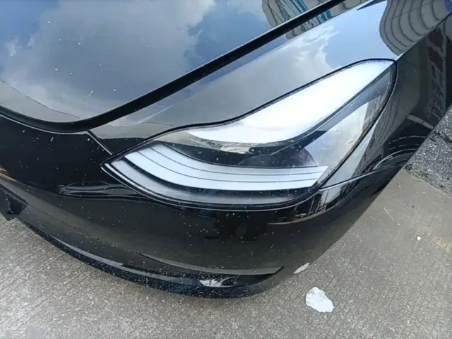 Tesla Model 3 — Фото автомобиля 23