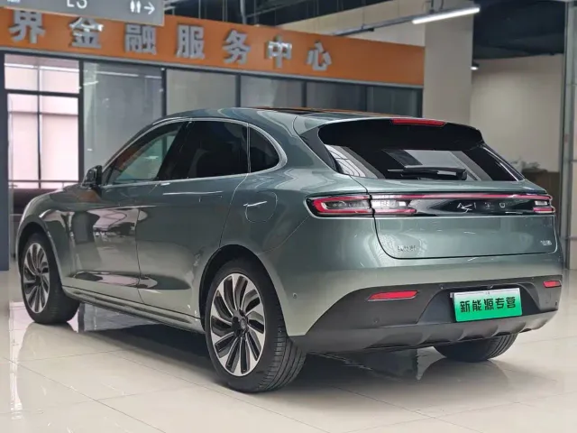 Aito M5 — Фото автомобиля 5