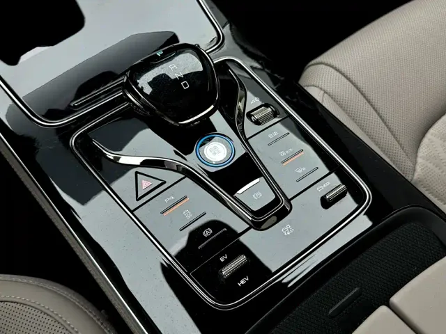 BYD Han — Фото автомобиля 23