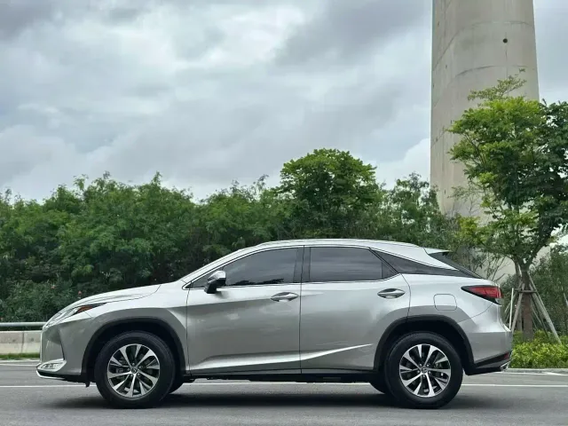 Lexus RX — Фото автомобиля 5