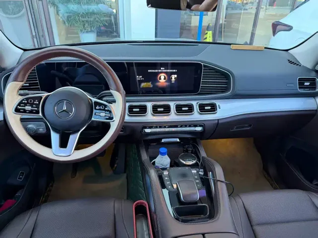 Mercedes-Benz GLE-Class — Фото автомобиля 10