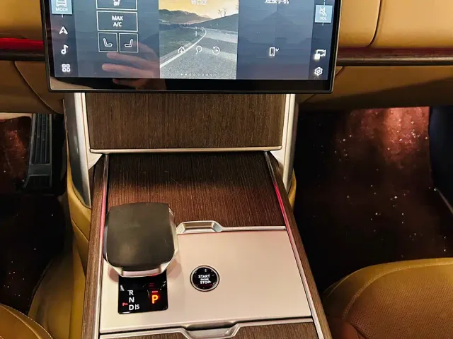 Land Rover Range Rover — Фото автомобиля 15