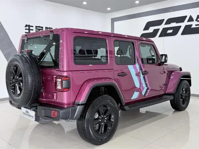 Jeep Wrangler — Фото автомобиля 4
