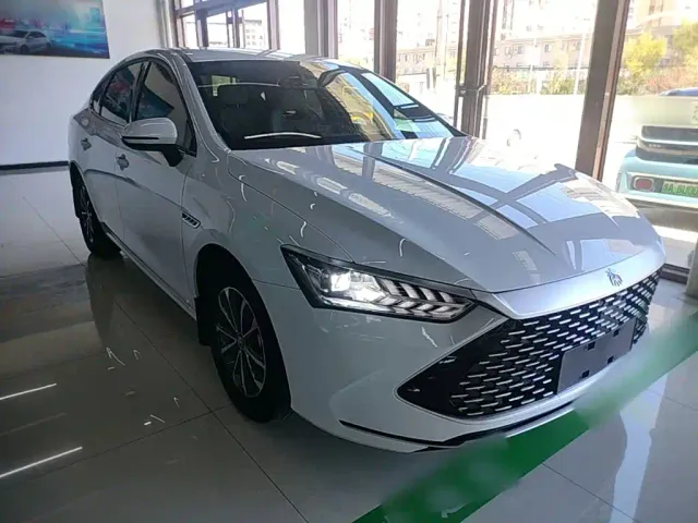 BYD Qin PLUS — Фото автомобиля 3
