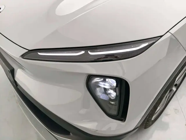 Nio ES6 — Фото автомобиля 21