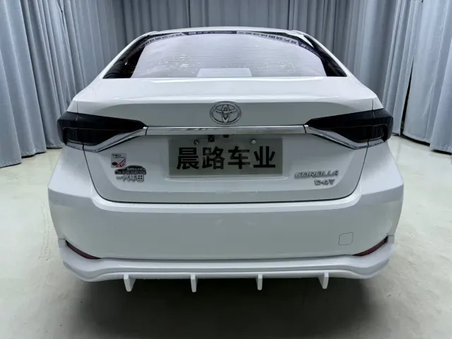 Toyota Corolla — Фото автомобиля 5
