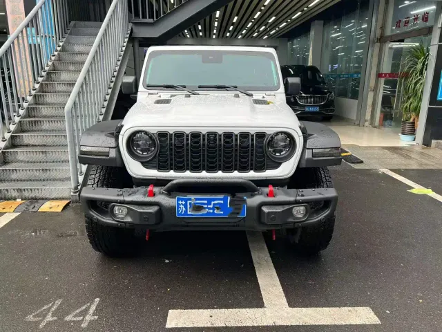 Jeep Wrangler — Фото автомобиля 3
