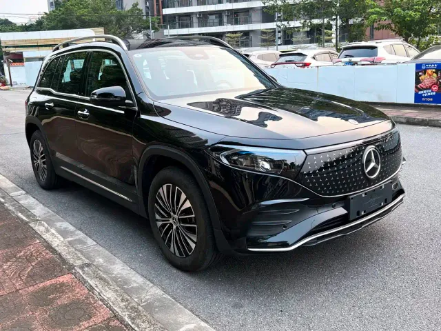 Mercedes-Benz EQB — Фото автомобиля 3