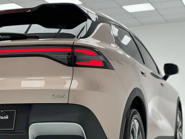 Changan Qiyuan Q05 — Фото автомобиля 11