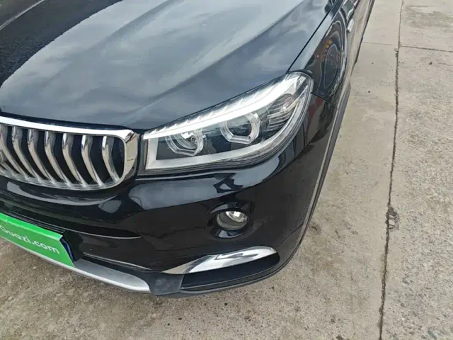 SWM Motor SWM X7 — Фото автомобиля 23