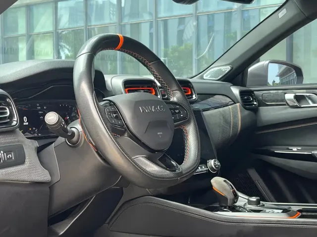 Lynk & Co Lynk & Co 02 Hatchback 2021 2.0TD Halo Driving Control Package Edition — Фото автомобиля 10