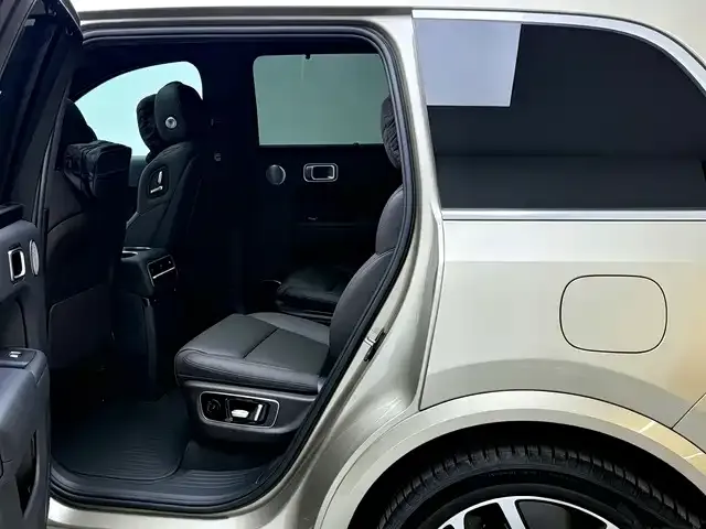 Li Auto L9 — Фото автомобиля 16