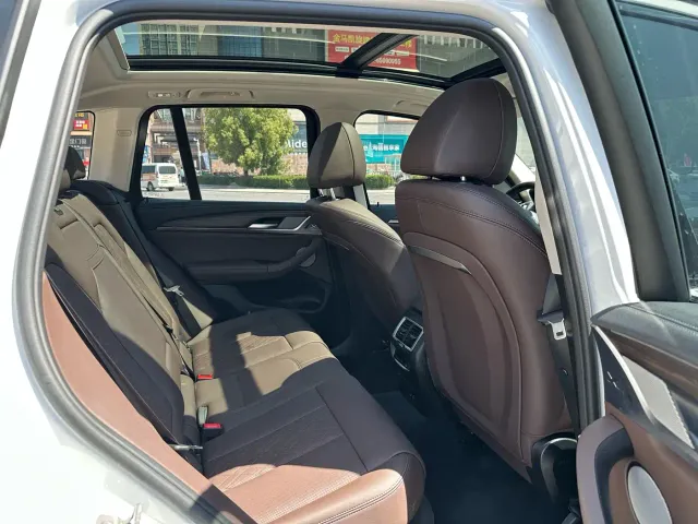 BMW X3 — Фото автомобиля 10