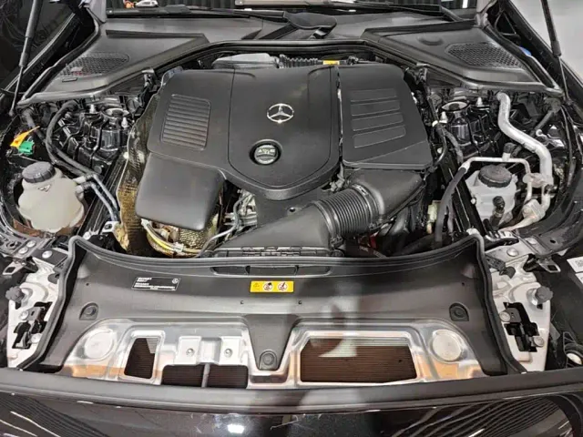 Mercedes-Benz E-Class — Фото автомобиля 19