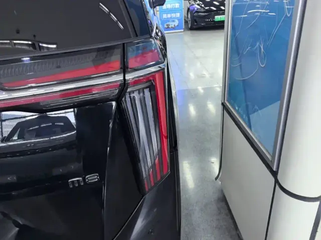 GAC Trumpchi M8 — Фото автомобиля 7