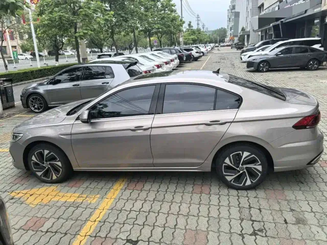 Volkswagen Bora — Фото автомобиля 5
