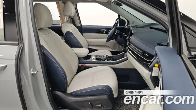 Kia Carnival Generation 4 — Фото автомобиля 16
