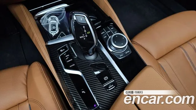 BMW 5 Series G30 — Фото автомобиля 12