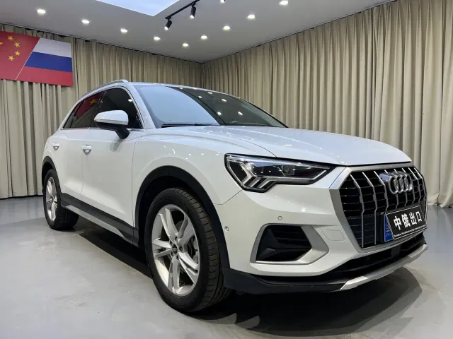 Audi Q3 — Фото автомобиля 3