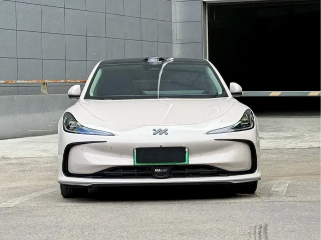 IM Motors L6 — Фото автомобиля 2