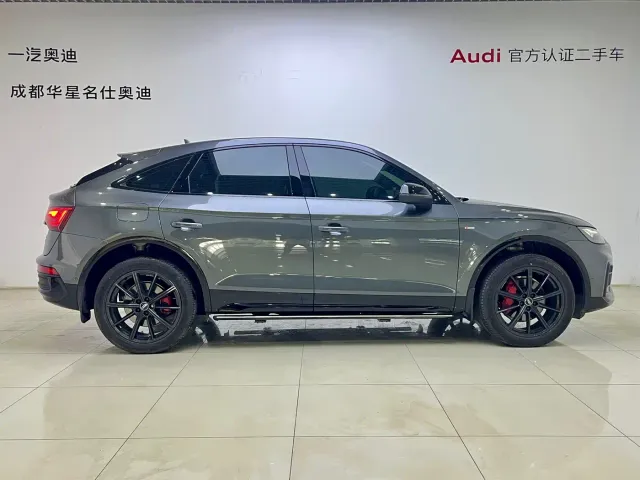 Audi Q5L Sportback — Фото автомобиля 2