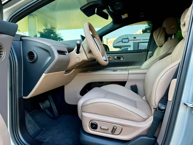 Li Auto i6 — Фото автомобиля 4