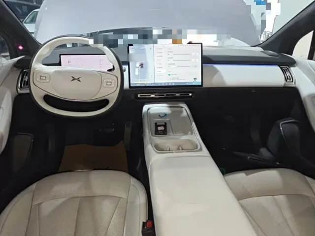 Xpeng P7+ — Фото автомобиля 13
