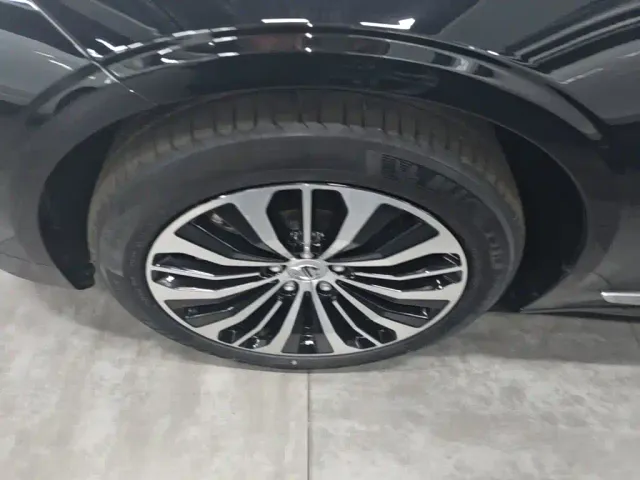 Volvo S90 — Фото автомобиля 22