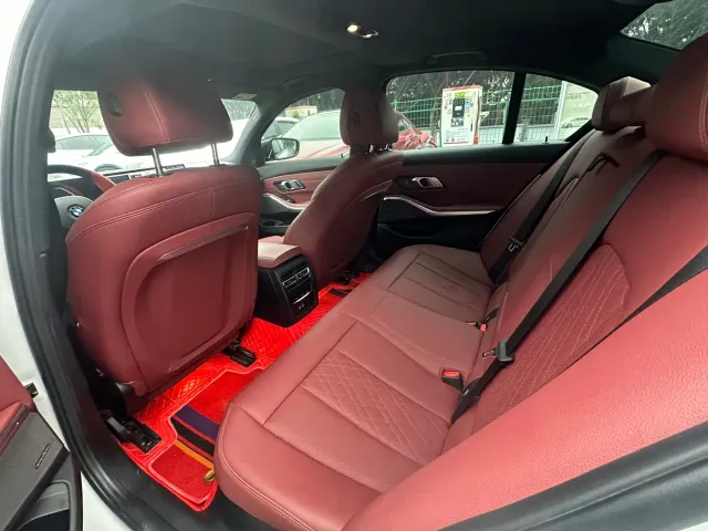 BMW 3 Series — Фото автомобиля 5