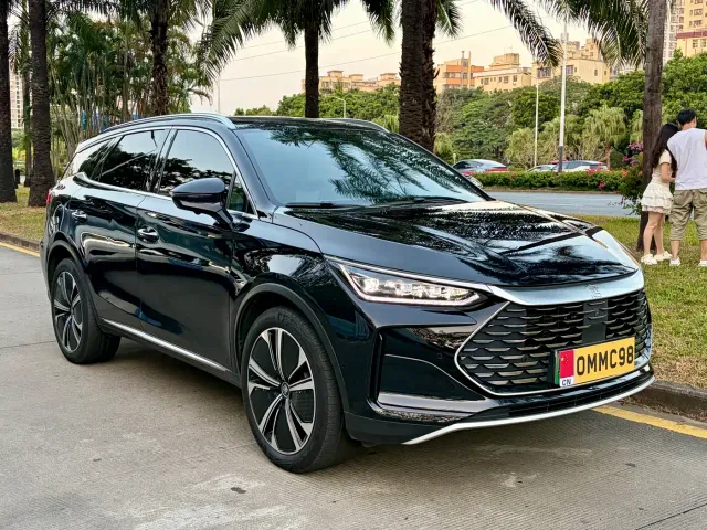 BYD Tang — Фото автомобиля 3