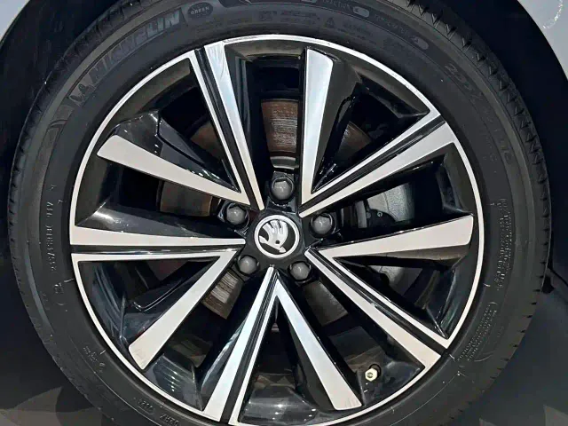 Skoda Superb — Фото автомобиля 19