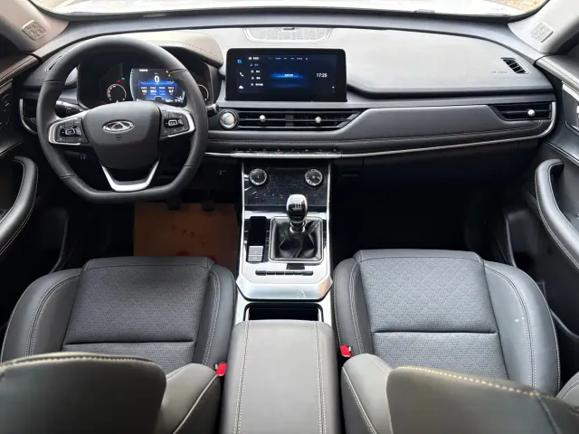 Chery Tiggo 8 — Фото автомобиля 11
