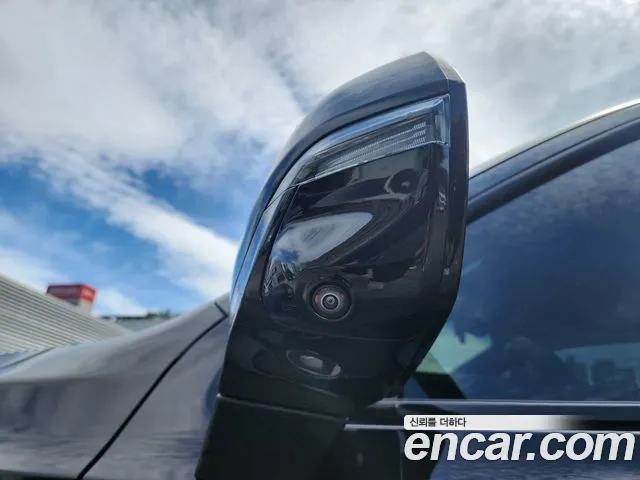 Cadillac Escalade Generation 5 — Фото автомобиля 14