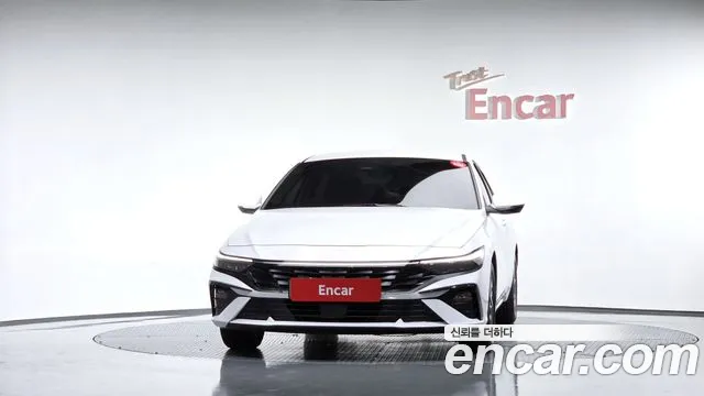 Hyundai Avante CN7 — Фото автомобиля 3