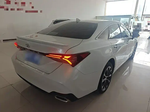 Toyota Avalon — Фото автомобиля 6